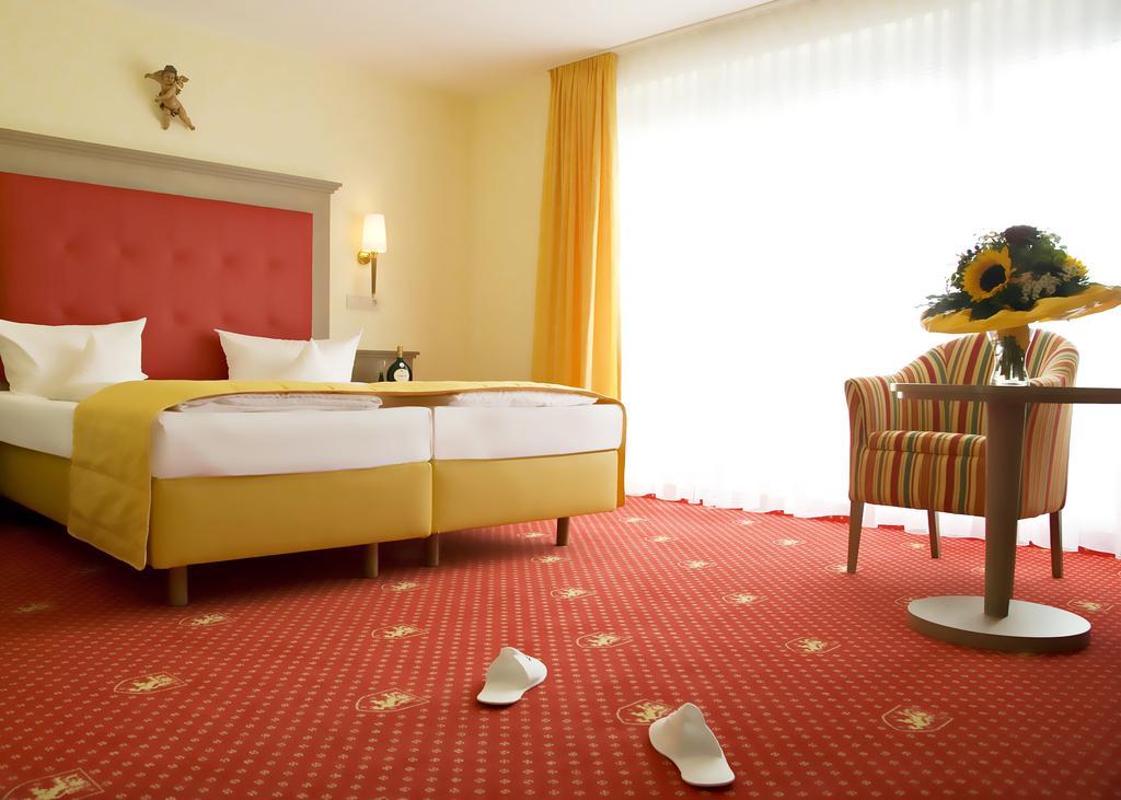 Hotel Wittelsbacher Hoeh ヴュルツブルク エクステリア 写真